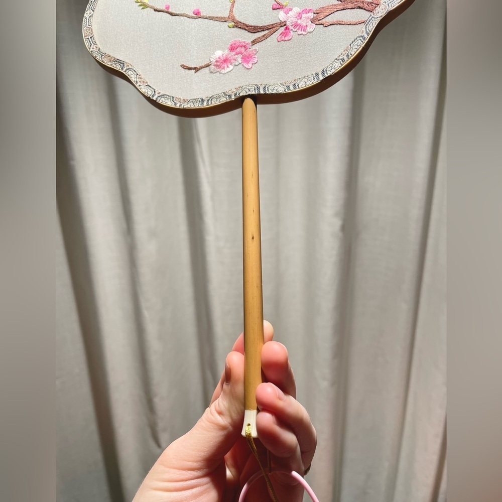 Handsewn Suzhou Embroidery Double Sided Hand Fan Cherry Blossom Butterfly Bamboo - Picture 3 of 16
